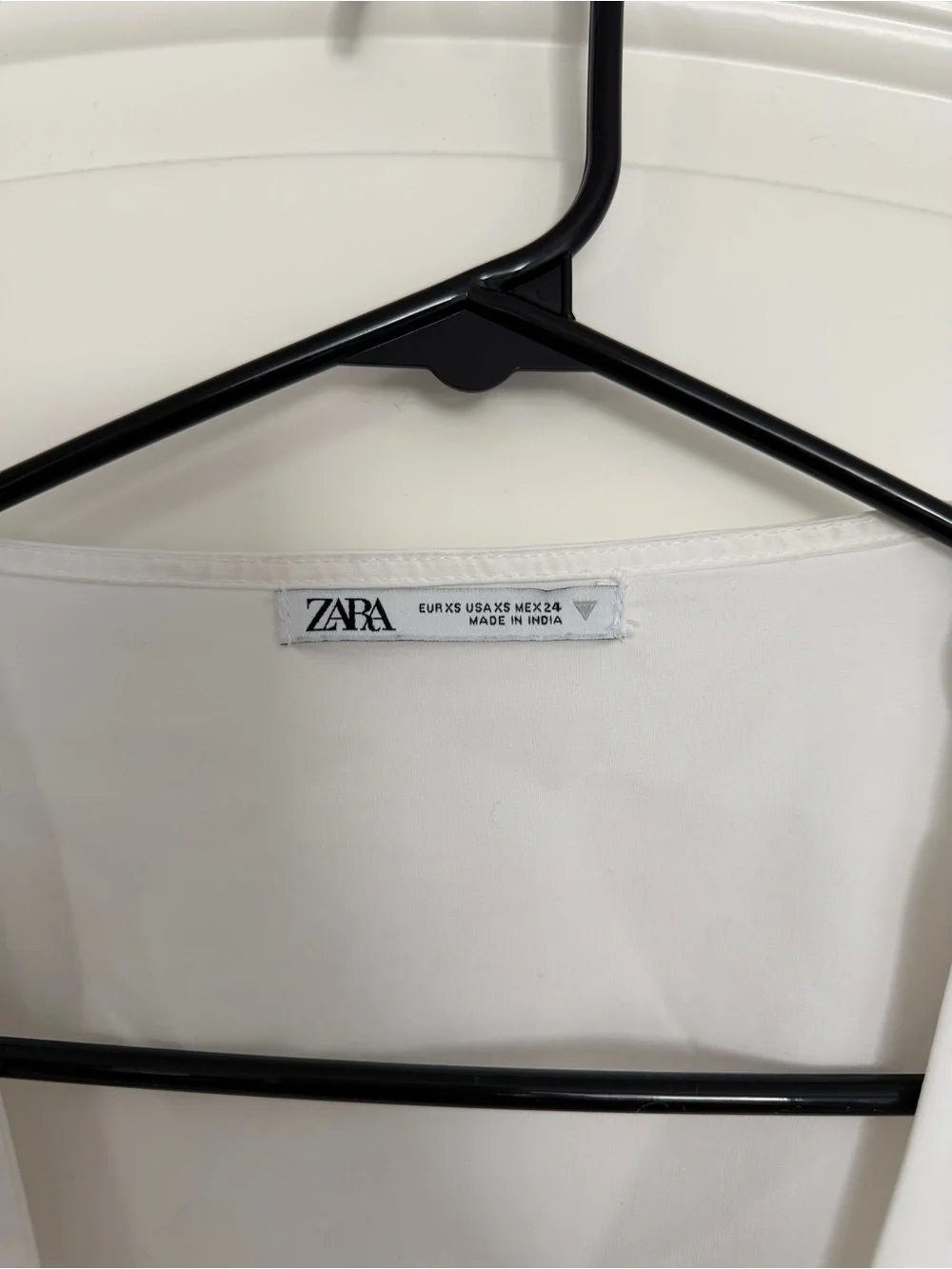 Zara White Eyelet Puff-Sleeve Tie-Front Blouse